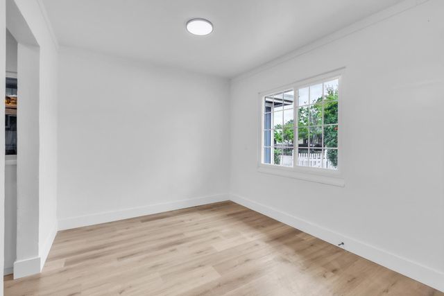 5530 Alcott Dr, Sacramento, CA 95820