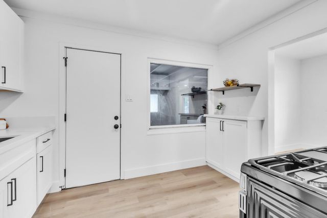 5530 Alcott Dr, Sacramento, CA 95820