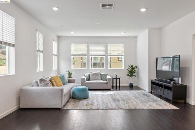 16306 RIDGEHAVEN DR UNIT 104, Castro Valley, CA 94578