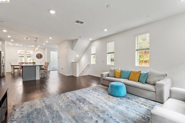 16306 RIDGEHAVEN DR UNIT 104, Castro Valley, CA 94578