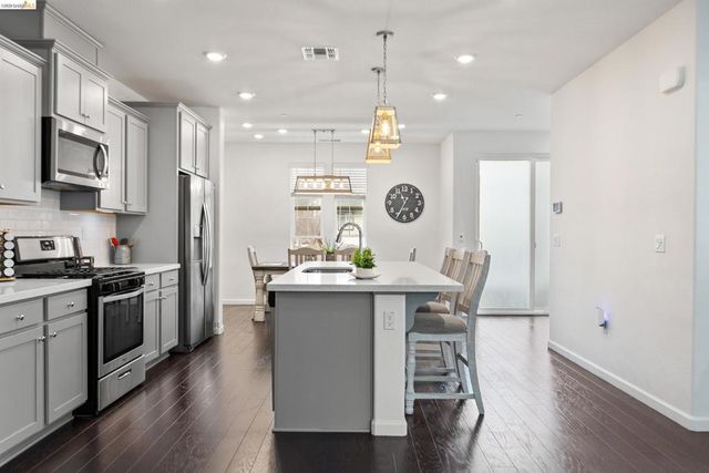 16306 RIDGEHAVEN DR UNIT 104, Castro Valley, CA 94578