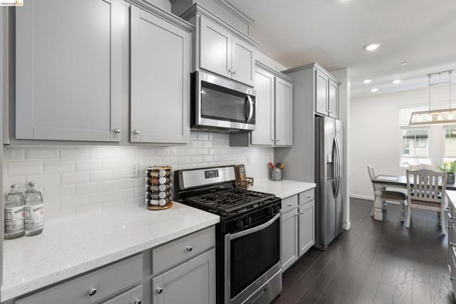 16306 RIDGEHAVEN DR UNIT 104, Castro Valley, CA 94578