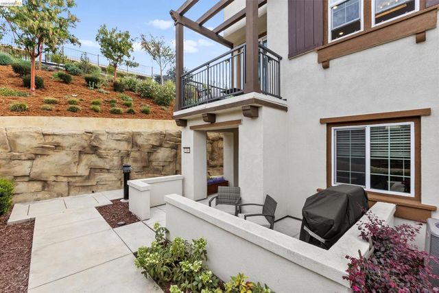 16306 RIDGEHAVEN DR UNIT 104, Castro Valley, CA 94578