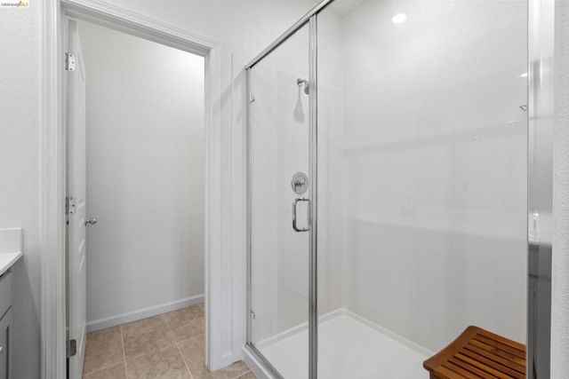 16306 RIDGEHAVEN DR UNIT 104, Castro Valley, CA 94578