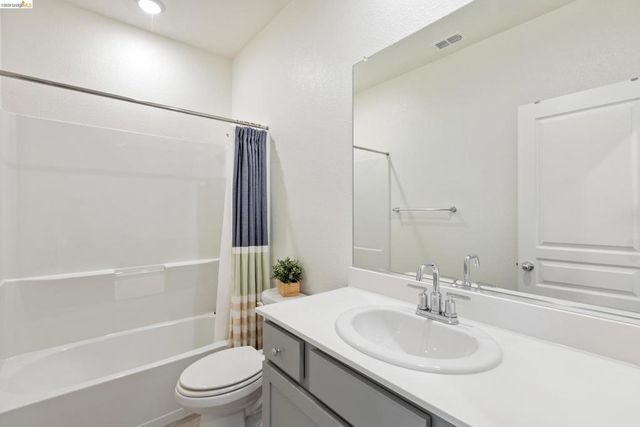 16306 RIDGEHAVEN DR UNIT 104, Castro Valley, CA 94578