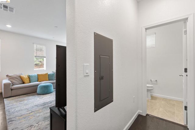 16306 RIDGEHAVEN DR UNIT 104, Castro Valley, CA 94578