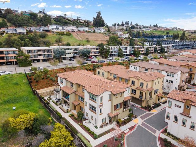 16306 RIDGEHAVEN DR UNIT 104, Castro Valley, CA 94578