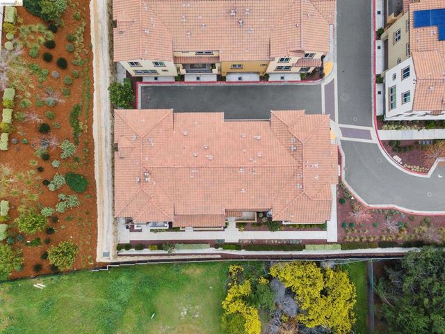 16306 RIDGEHAVEN DR UNIT 104, Castro Valley, CA 94578