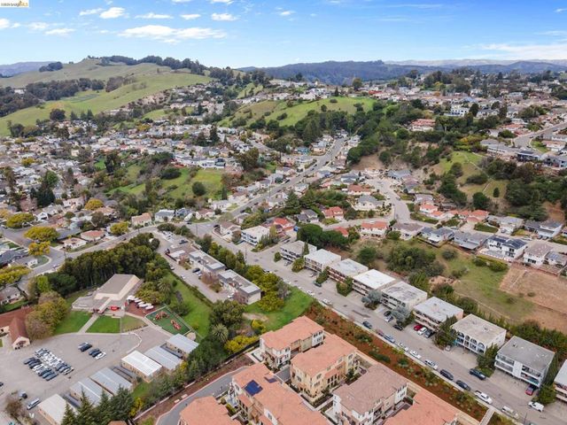 16306 RIDGEHAVEN DR UNIT 104, Castro Valley, CA 94578