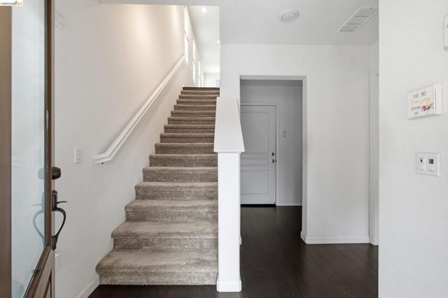 16306 RIDGEHAVEN DR UNIT 104, Castro Valley, CA 94578