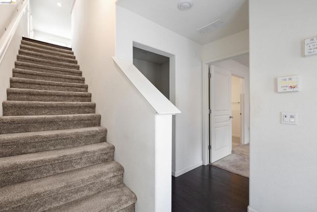 16306 RIDGEHAVEN DR UNIT 104, Castro Valley, CA 94578