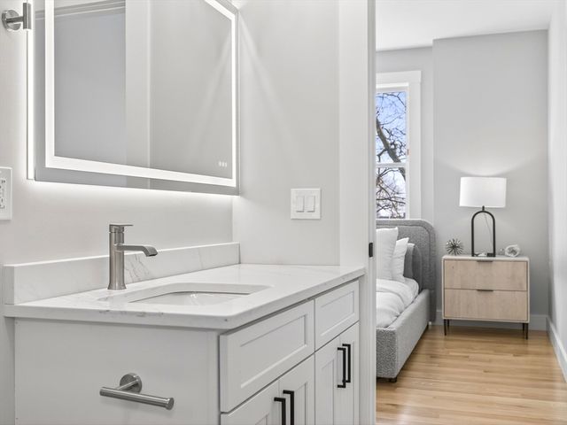 60 Stanley St 302, Boston, MA 02125