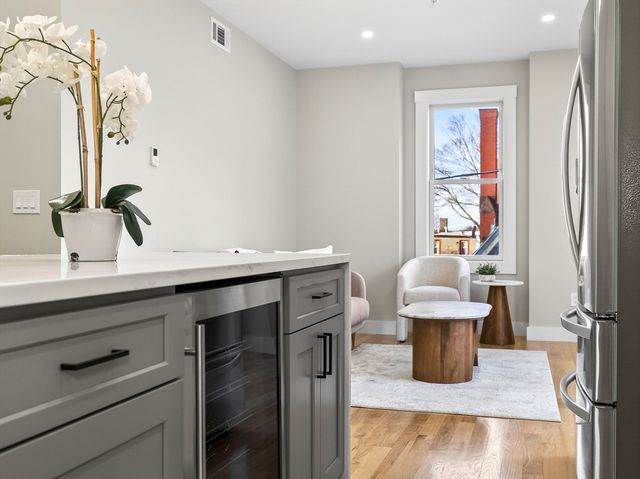 60 Stanley St 302, Boston, MA 02125