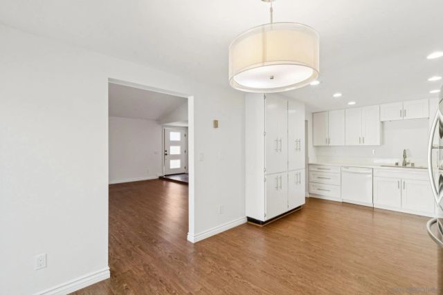 8988 Caminito Verano, La Jolla, CA 92037