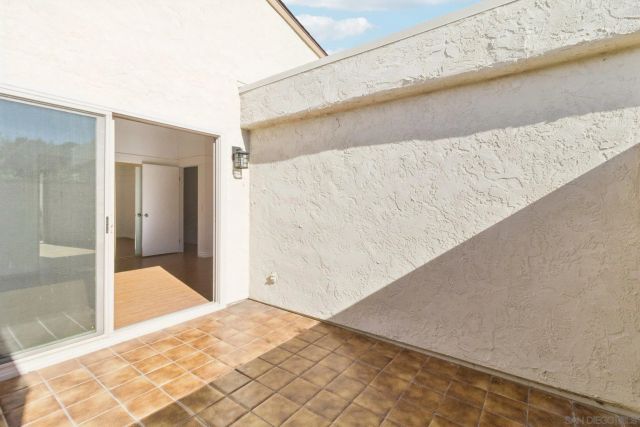 8988 Caminito Verano, La Jolla, CA 92037