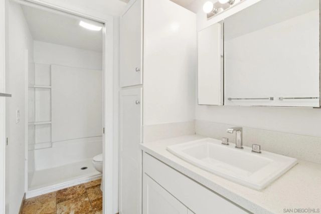 8988 Caminito Verano, La Jolla, CA 92037