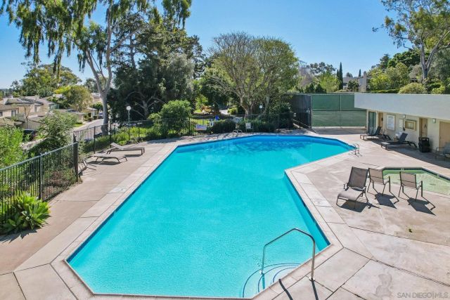 8988 Caminito Verano, La Jolla, CA 92037