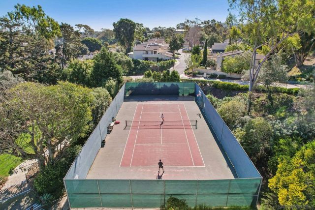 8988 Caminito Verano, La Jolla, CA 92037