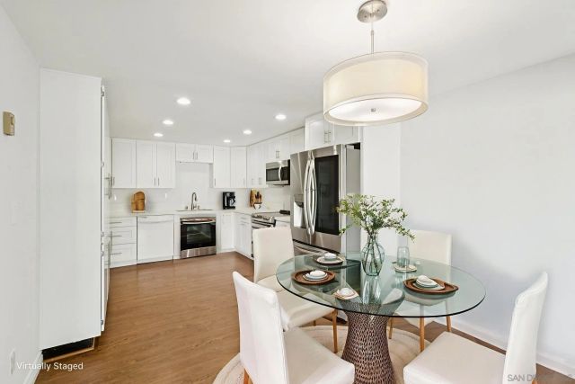 8988 Caminito Verano, La Jolla, CA 92037