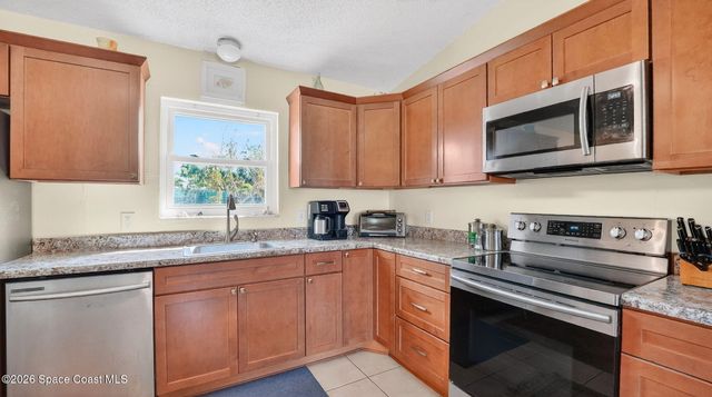 1051 Colonial Avenue SE, Palm Bay, FL 32909