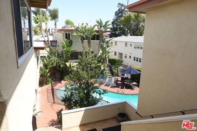 14934 Dickens Street 19, Sherman Oaks, CA 91403