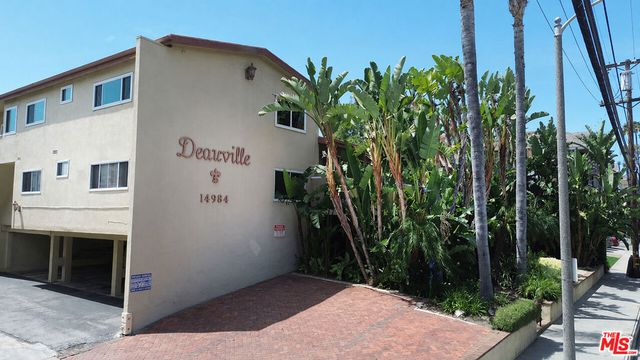 14934 Dickens Street 19, Sherman Oaks, CA 91403