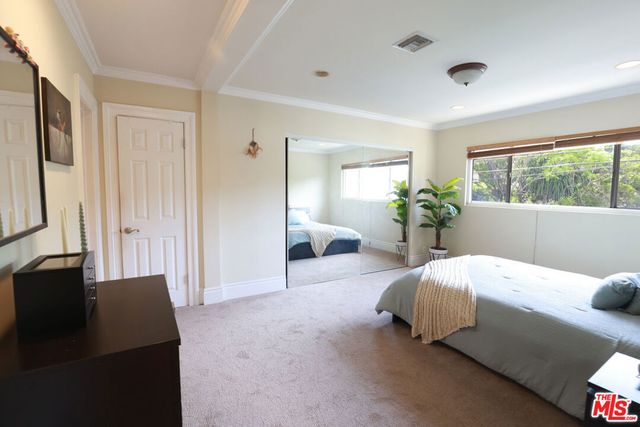 14934 Dickens Street 19, Sherman Oaks, CA 91403