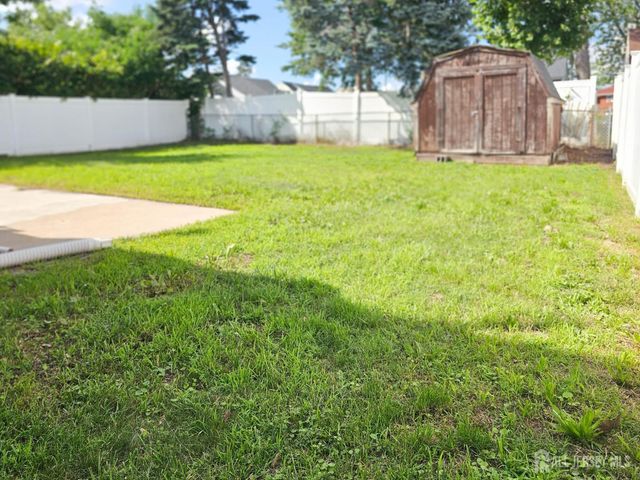 82 Markowitz Street, Carteret, NJ 07008