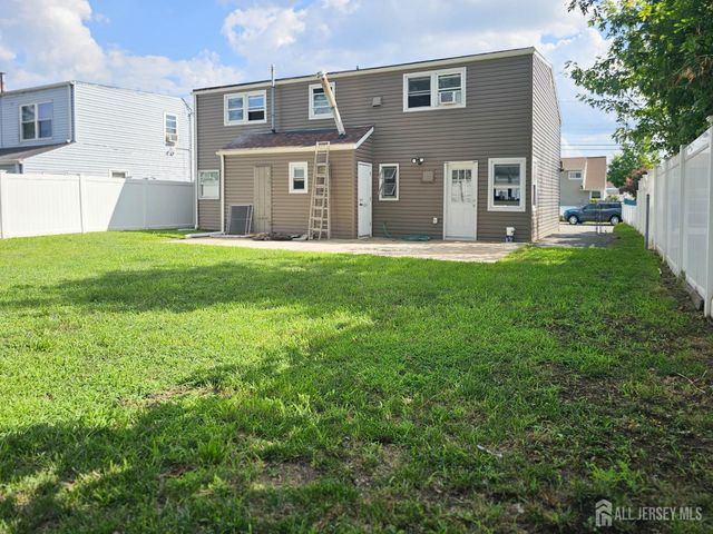 82 Markowitz Street, Carteret, NJ 07008