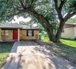 1610 Indian Trail B, Harker Heights, TX 76548