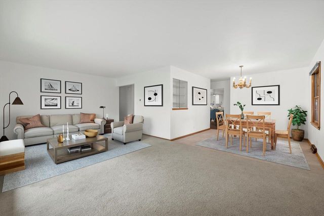 221 Hollow Creek ROAD, Wind Point, WI 53402