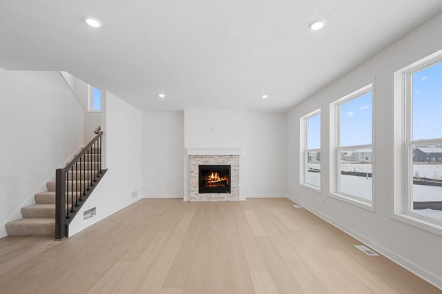 321 Ravencroft Road, Waconia, MN 55387