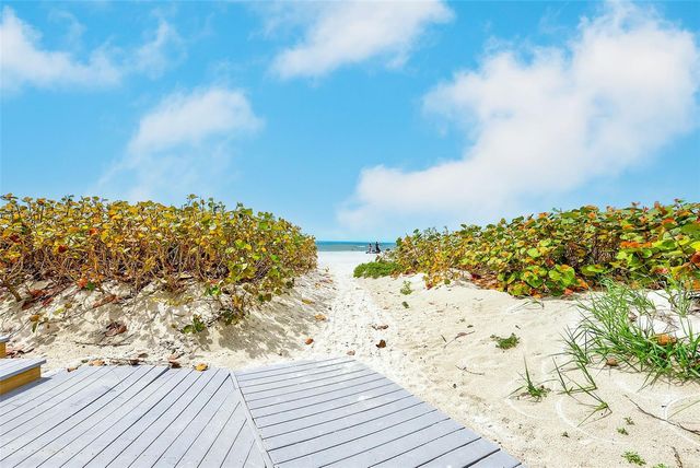 19530 GULF BOULEVARD 2B, Indian Shores, FL 33785