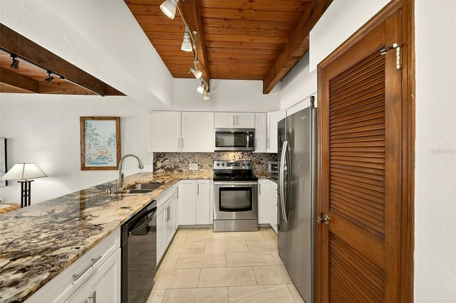 19530 GULF BOULEVARD 2B, Indian Shores, FL 33785