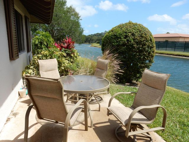 311 Club Drive, Palm Beach Gardens, FL 33418