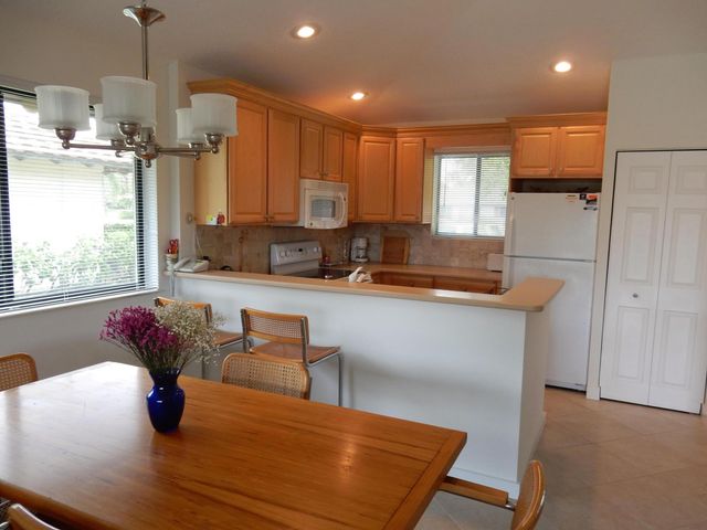 311 Club Drive, Palm Beach Gardens, FL 33418