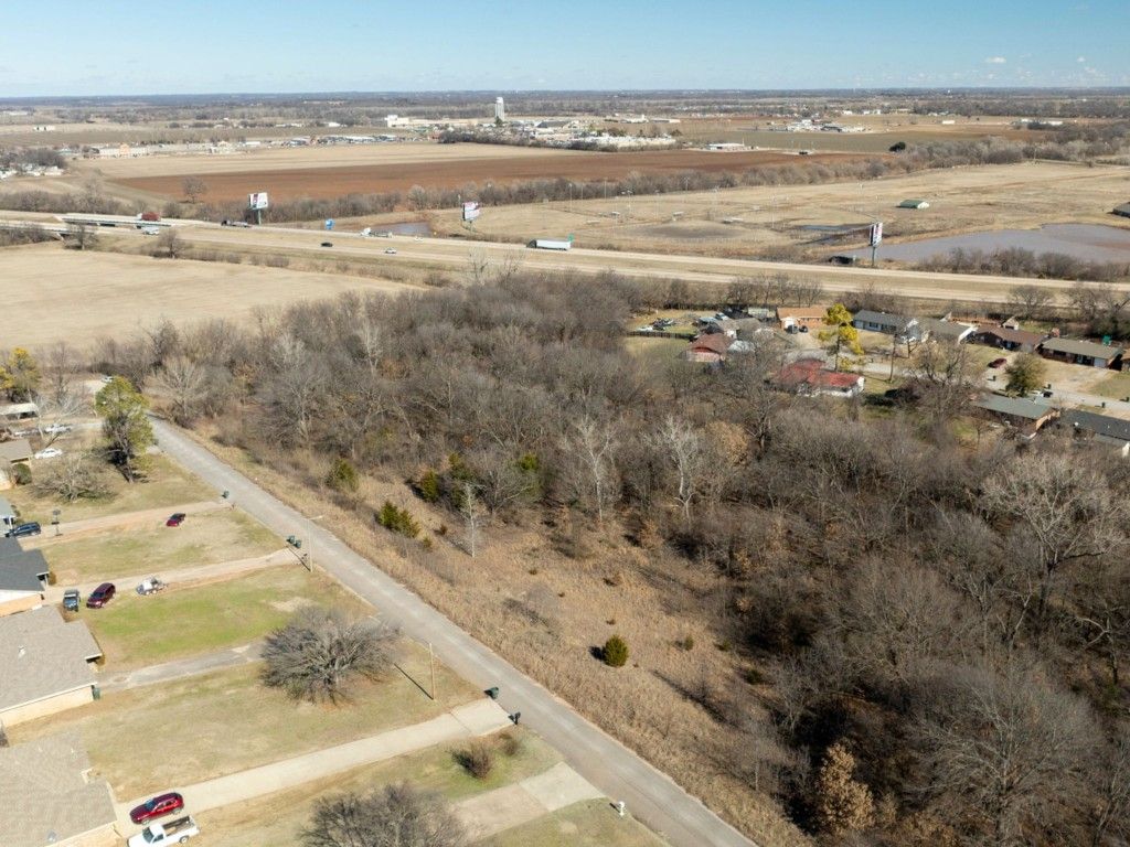 815 S Dogwood Drive, Pauls Valley, OK 73075