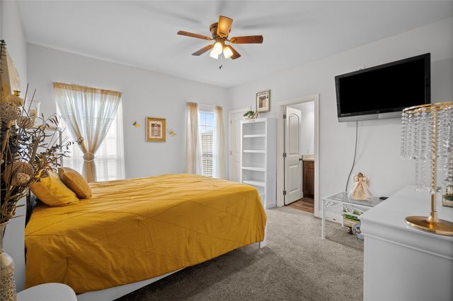829 Meadow Lark Lane, Red Oak, TX 75154