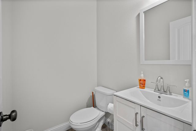829 Meadow Lark Lane, Red Oak, TX 75154