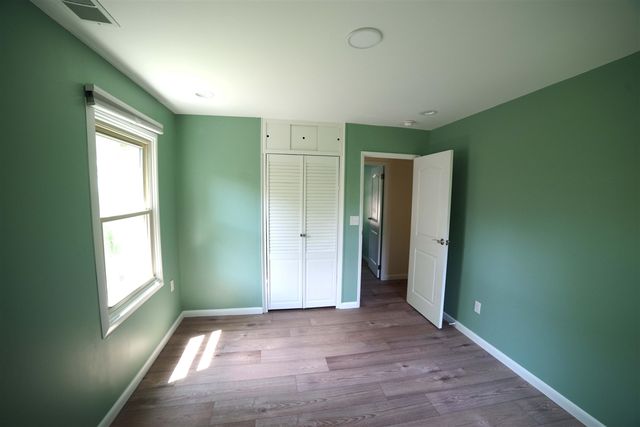 1052 N Maple Road, Ann Arbor, MI 48103