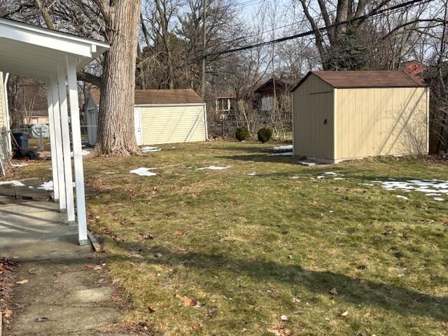 1052 N Maple Road, Ann Arbor, MI 48103