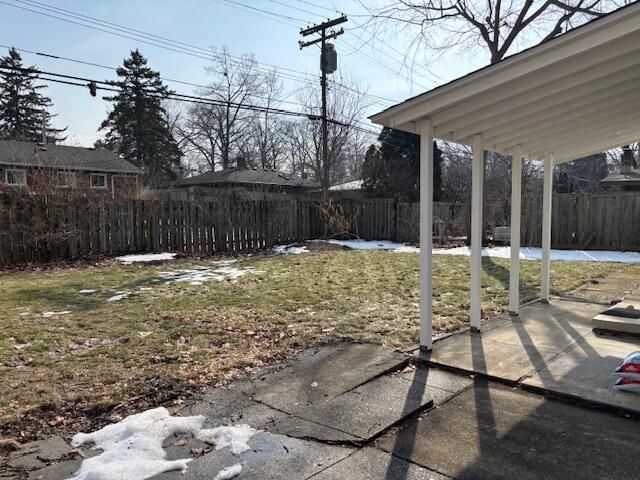 1052 N Maple Road, Ann Arbor, MI 48103