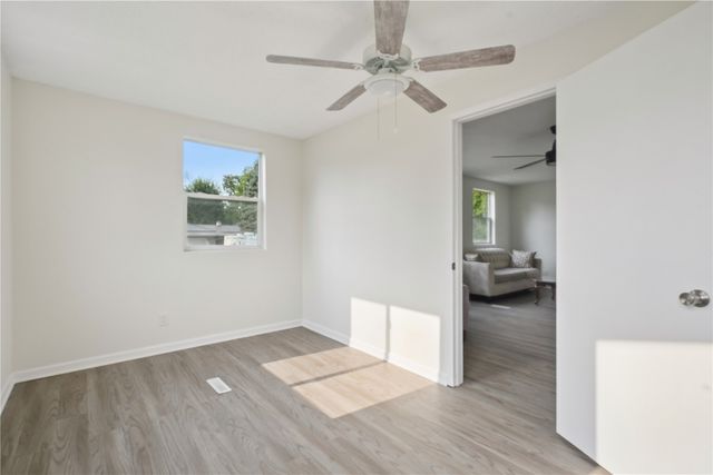 395 S Troy Road, Robins, IA 52328