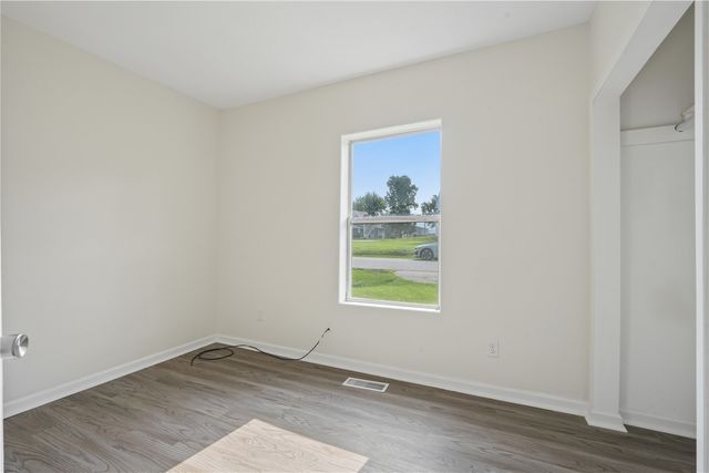 395 S Troy Road, Robins, IA 52328