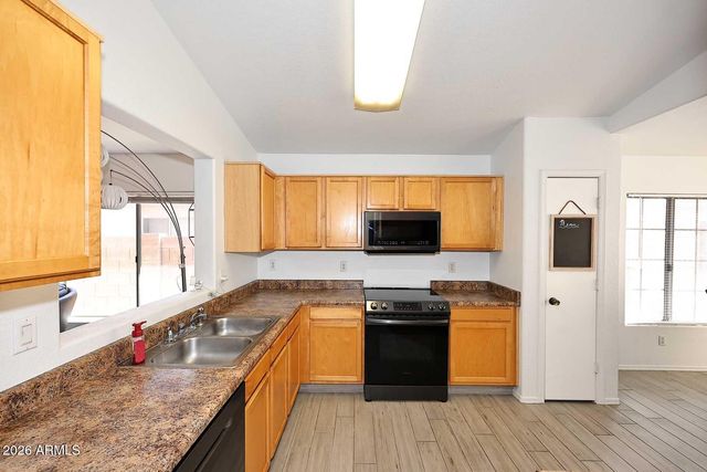 13717 N 127TH Drive, El Mirage, AZ 85335