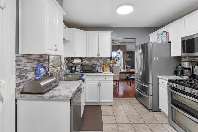 1241 E 168th Street, South Holland, IL 60473