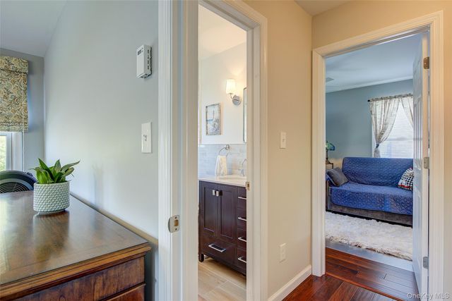 12 Crescent Lane, Levittown, NY 11756