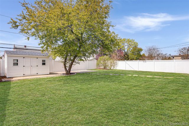 12 Crescent Lane, Levittown, NY 11756