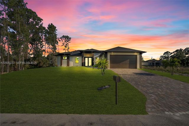 2813 40th Street W, Lehigh Acres, FL 33971