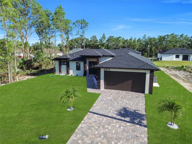 2813 40th Street W, Lehigh Acres, FL 33971